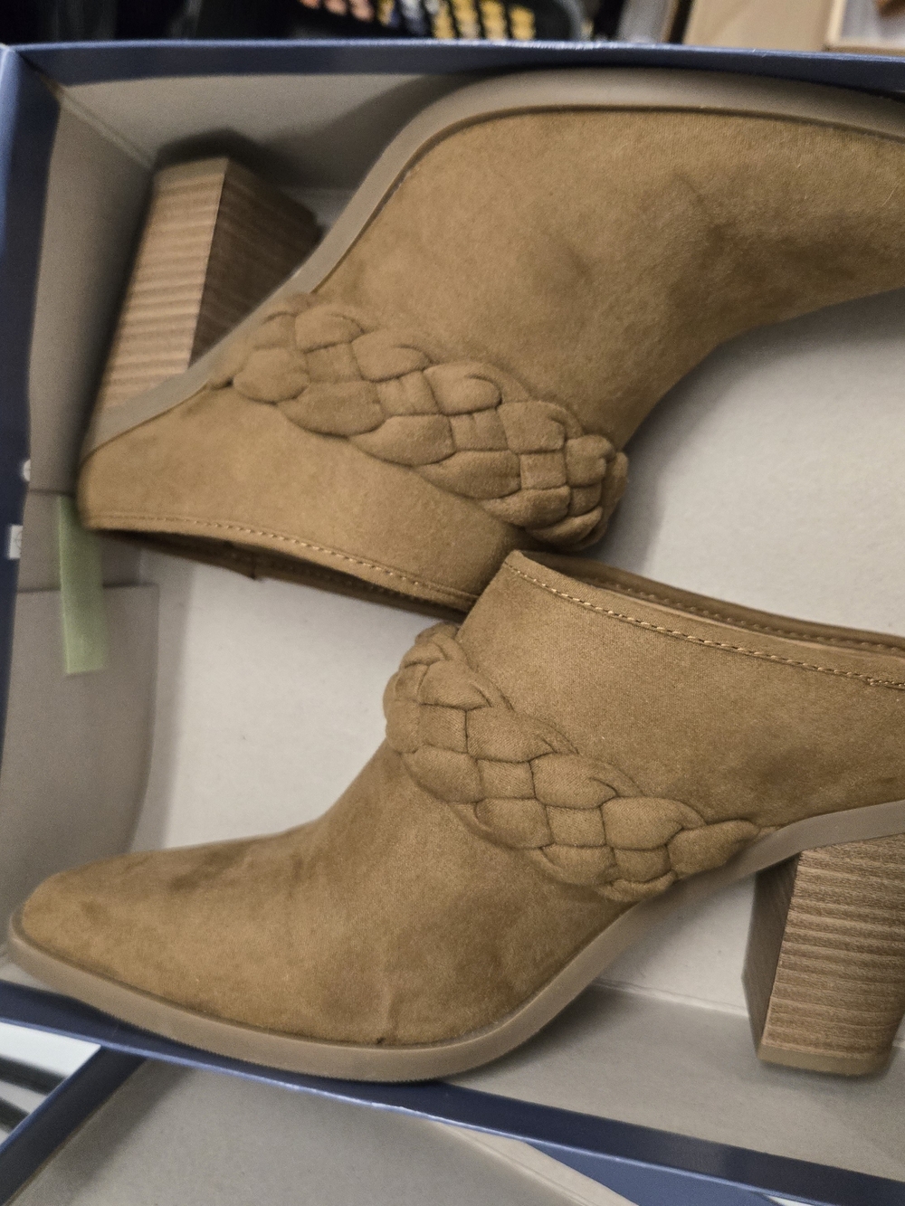 Universal Thread Tan Braided Suede Block Heel Ankle Boots